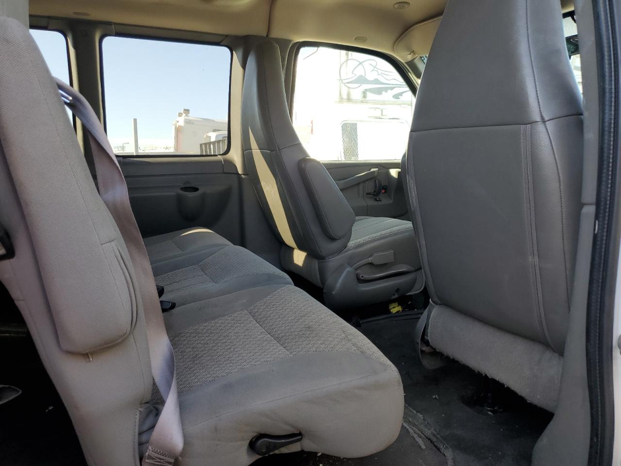 2016 Chevrolet Express 2500 VIN: 1GBWGFFG2G1252015 Lot: 90624255