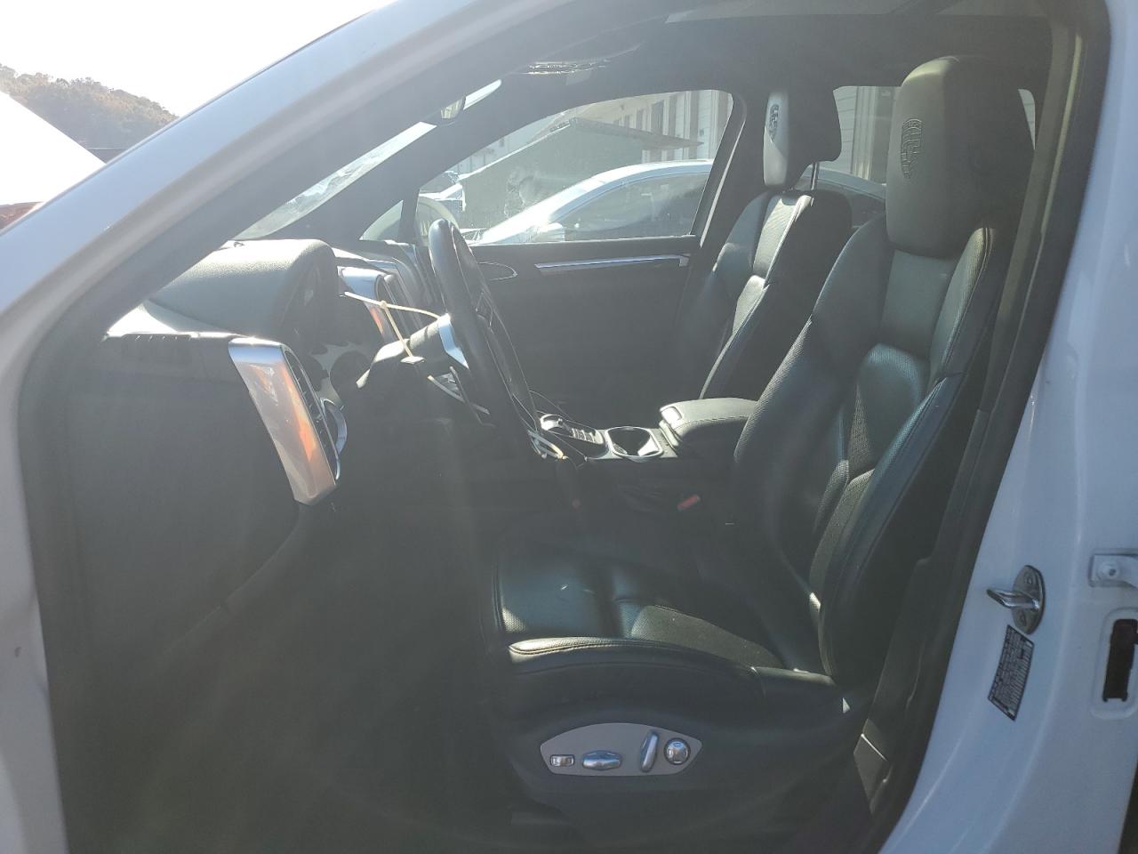 2017 Porsche Cayenne VIN: WP1AA2A29HKA87795 Lot: 90838875