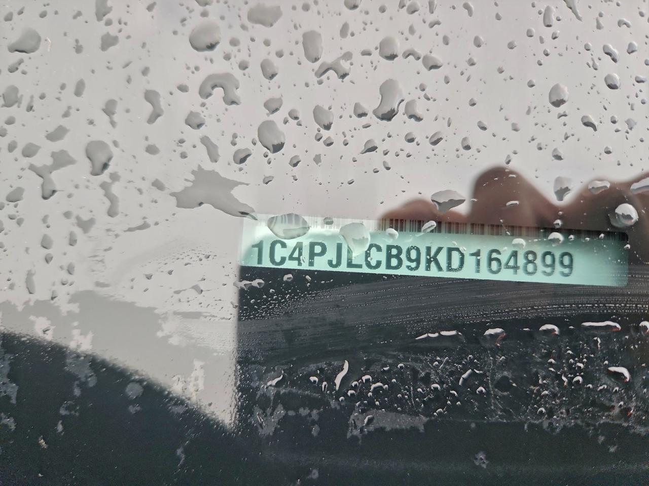 2019 Jeep Cherokee Latitude VIN: 1C4PJLCB9KD164899 Lot: 92623635