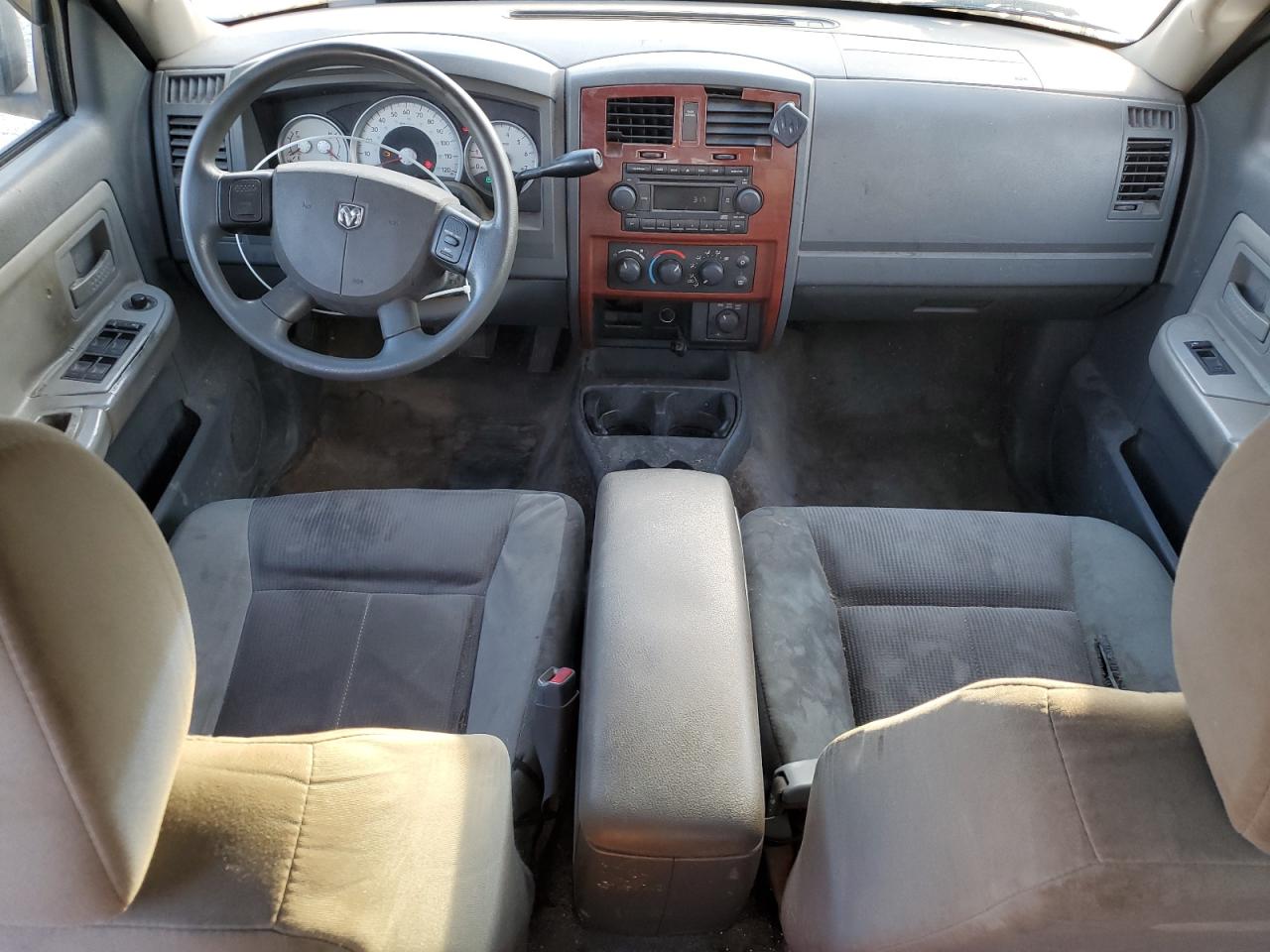 2005 Dodge Dakota Quad Slt VIN: 1D3HW48N25S232157 Lot: 93687585