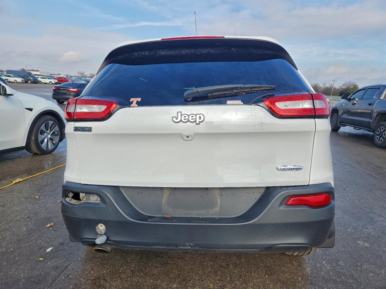 2016 Jeep Cherokee Latitude VIN: 1C4PJLCB5GW292066 Lot: 93861255