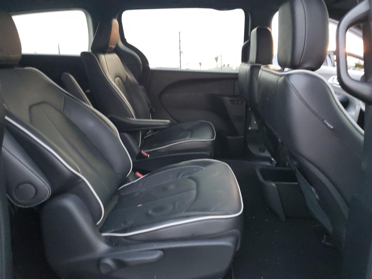 2025 Chrysler Pacifica Hybrid Select VIN: 2C4RC1S76SR536443 Lot: 92076965