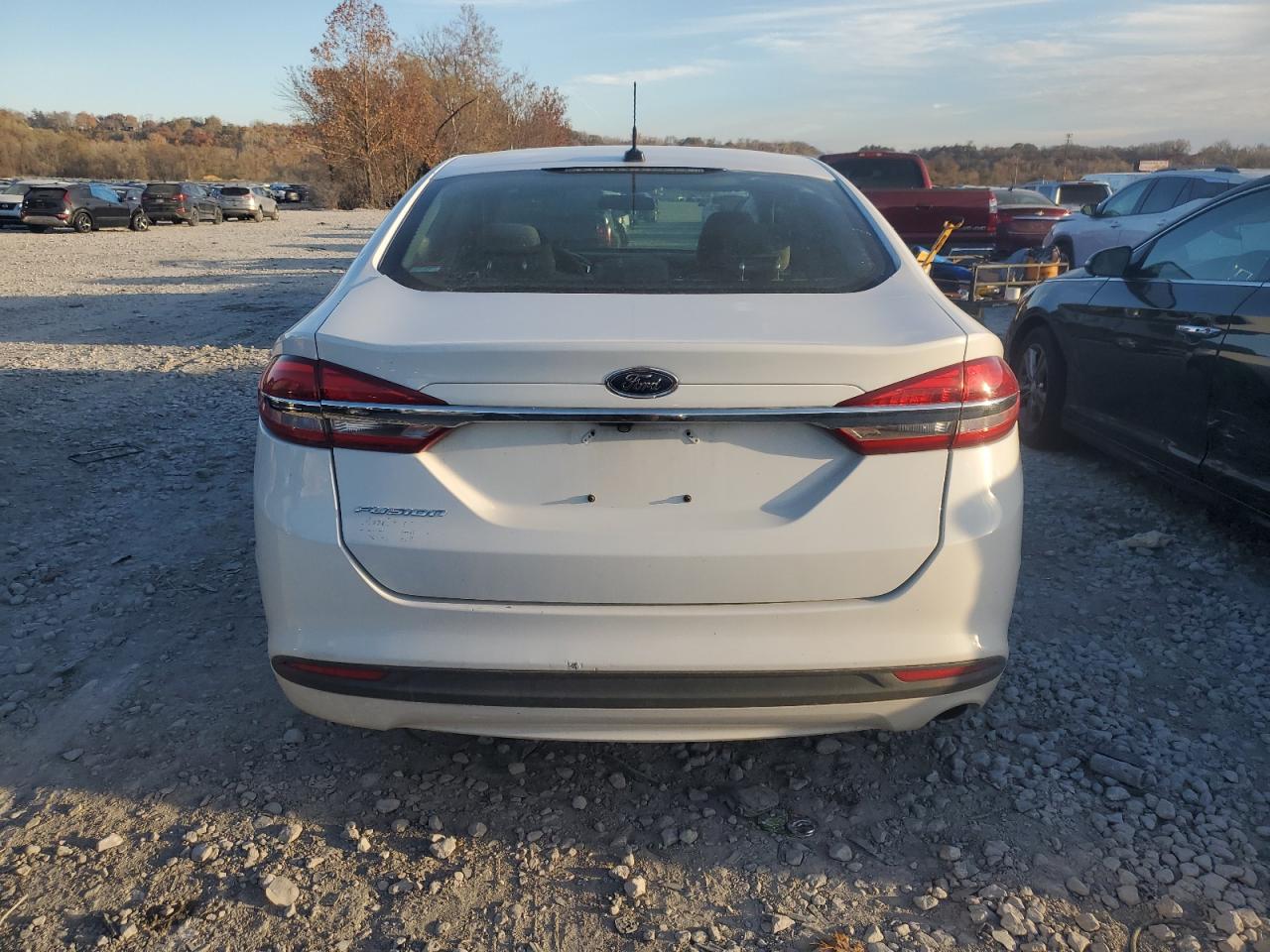 2017 Ford Fusion S VIN: 3FA6P0G77HR151377 Lot: 92389855