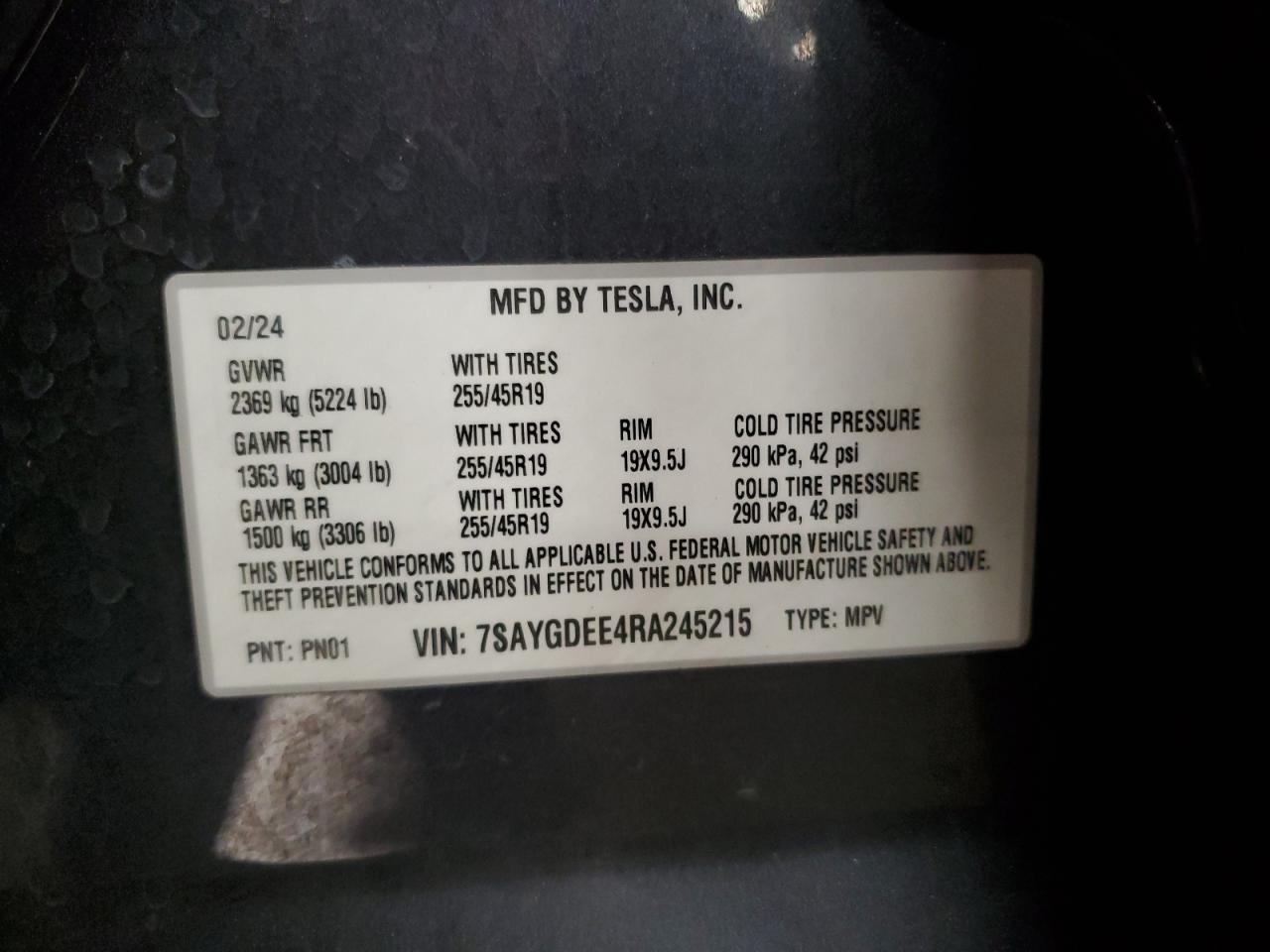 2024 Tesla Model Y VIN: 7SAYGDEE4RA245215 Lot: 91590485