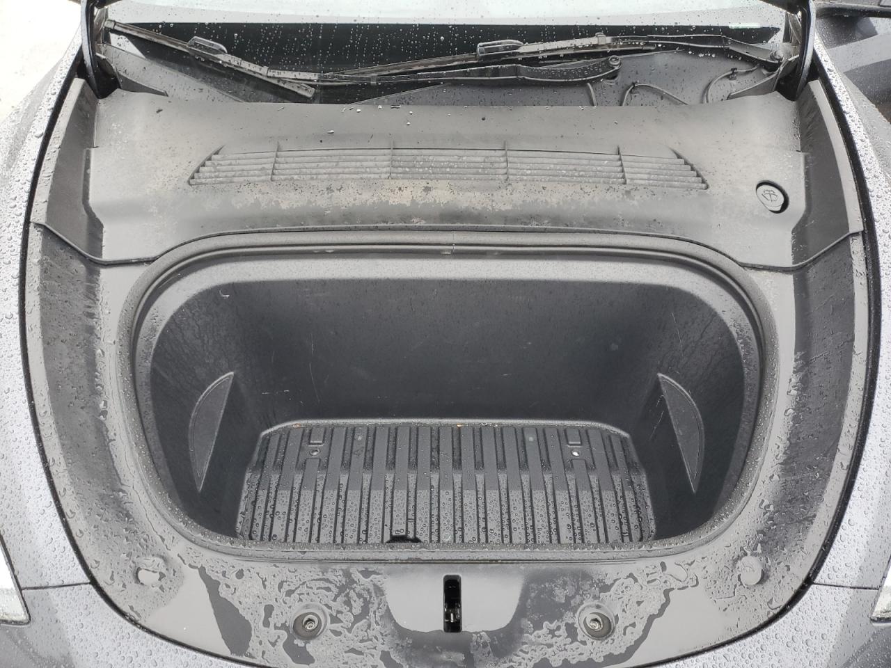 2024 Tesla Model Y VIN: 7SAYGDEE0RA225236 Lot: 92477125