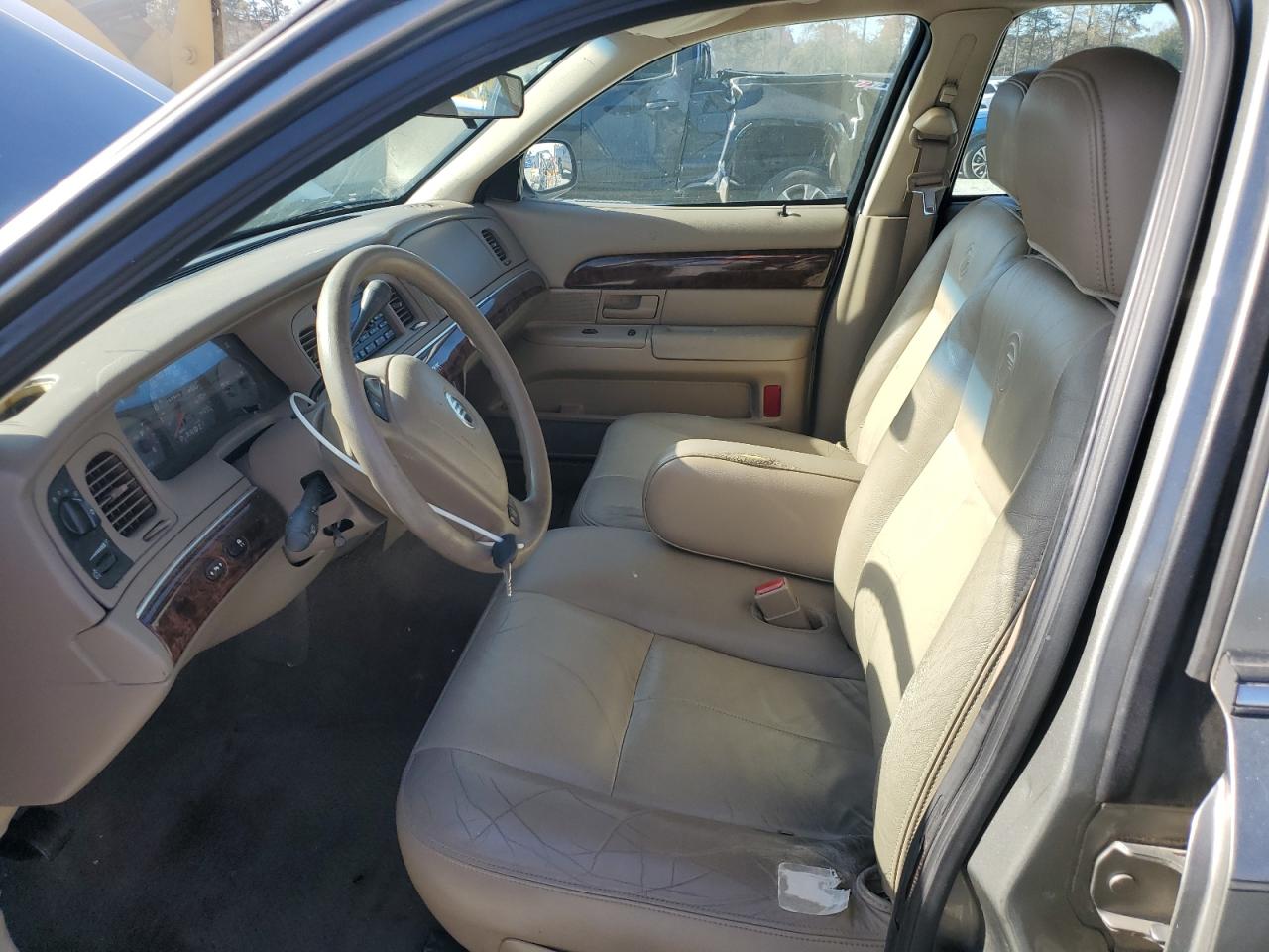 2004 Mercury Grand Marquis Gs VIN: 2MEFM74W64X687769 Lot: 91571145