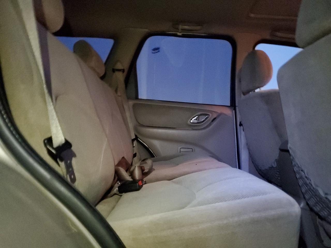 2002 Mazda Tribute Lx VIN: 4F2YU08112KM17588 Lot: 93287975