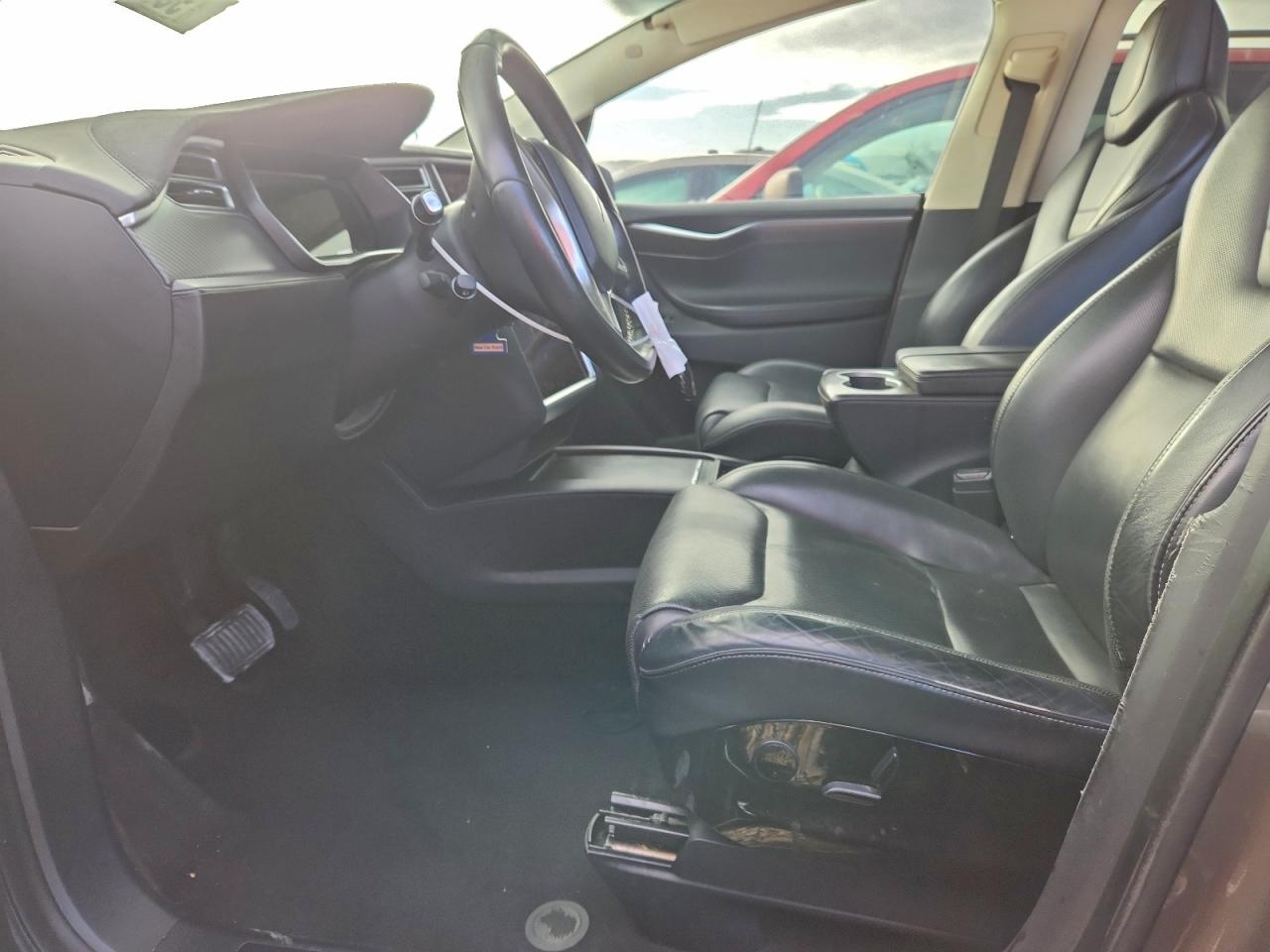 2016 Tesla Model X VIN: 5YJXCBE20GF008459 Lot: 93313065