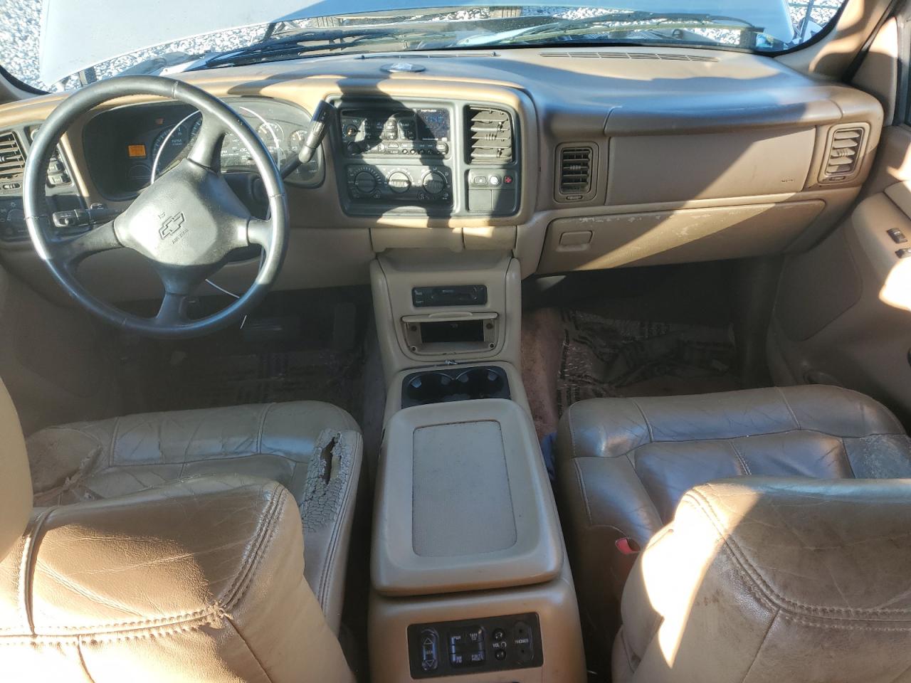 2000 Chevrolet Suburban K1500 VIN: 3GNFK16T7YG129525 Lot: 91126885