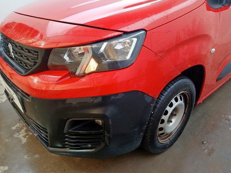 2019 PEUGEOT PARTNER S L2 