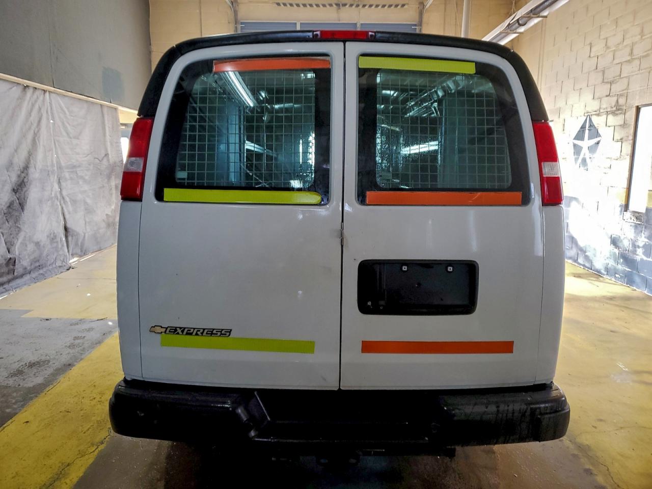 2021 Chevrolet Express G2500 Delivery Van VIN: 1GCWGAF79M1181082 Lot: 93417305