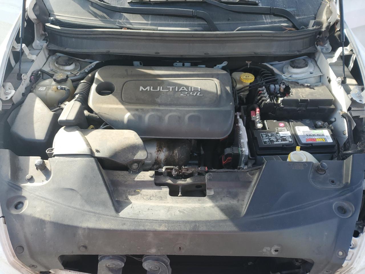 2015 Jeep Cherokee Latitude VIN: 1C4PJLCBXFW632858 Lot: 91802545