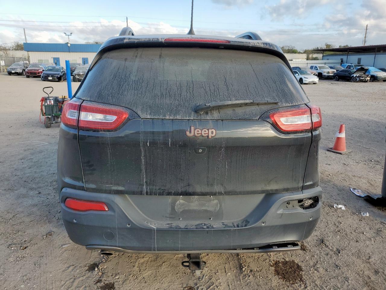 2016 Jeep Cherokee Latitude VIN: 1C4PJLCB5GW291189 Lot: 92082895