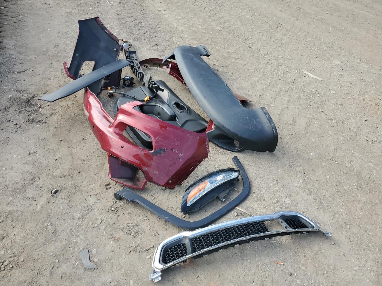 2015 Jeep Cherokee Limited VIN: 1C4PJMDS7FW701980 Lot: 85960175