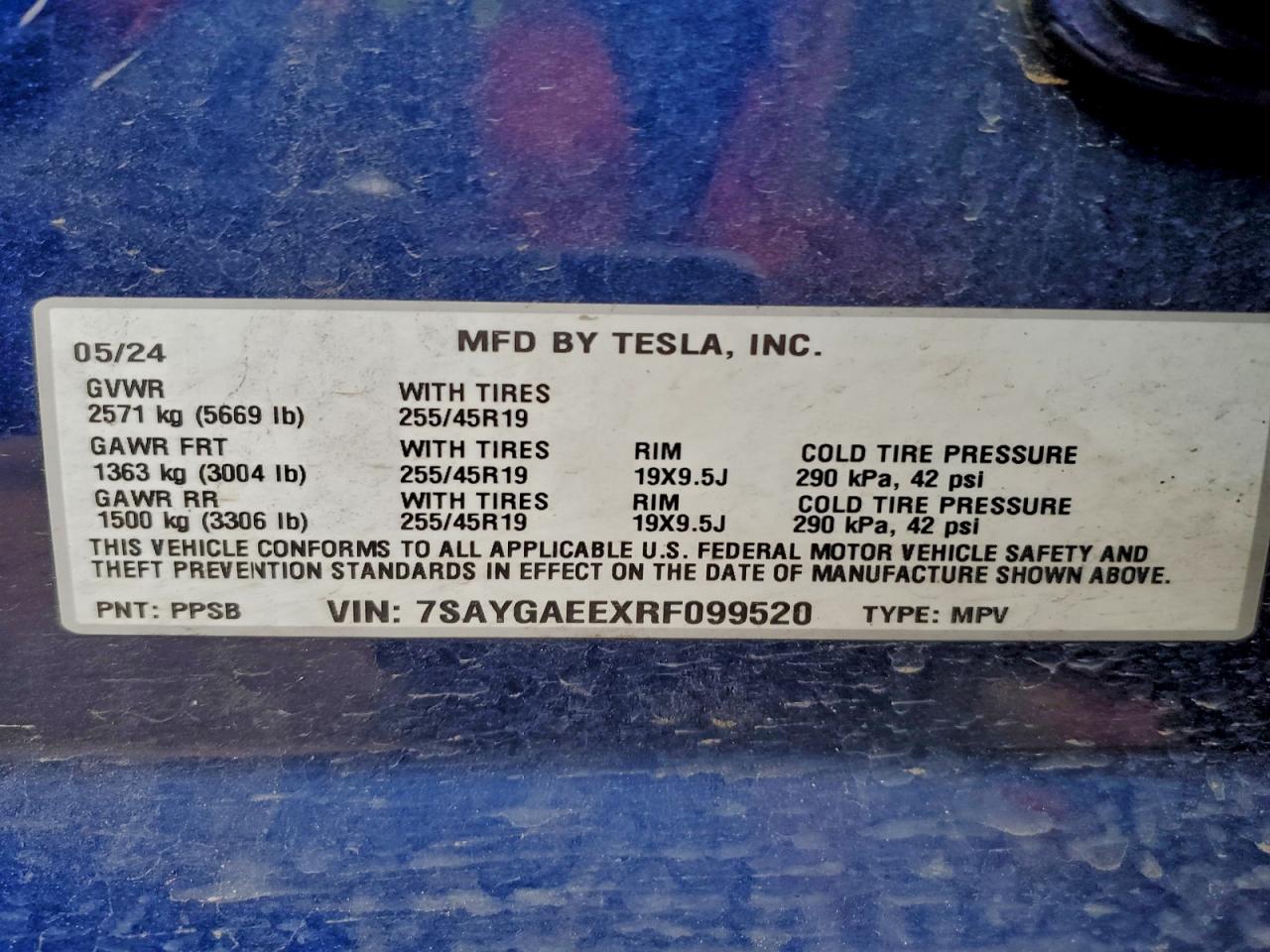 2024 Tesla Model Y VIN: 7SAYGAEEXRF099520 Lot: 94346745