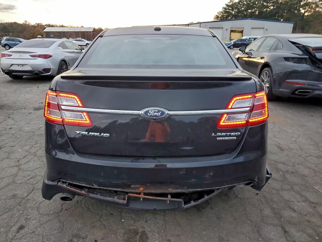 2018 Ford Taurus Limited VIN: 1FAHP2F81JG111002 Lot: 93443945