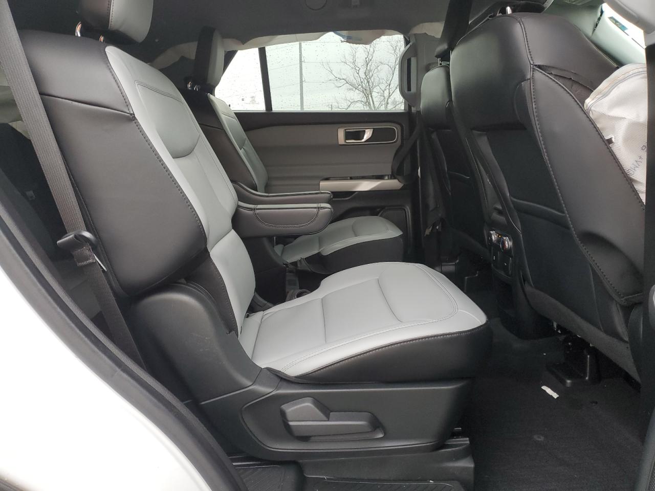 2021 Ford Explorer Xlt VIN: 1FMSK8DH9MGB68827 Lot: 92633635