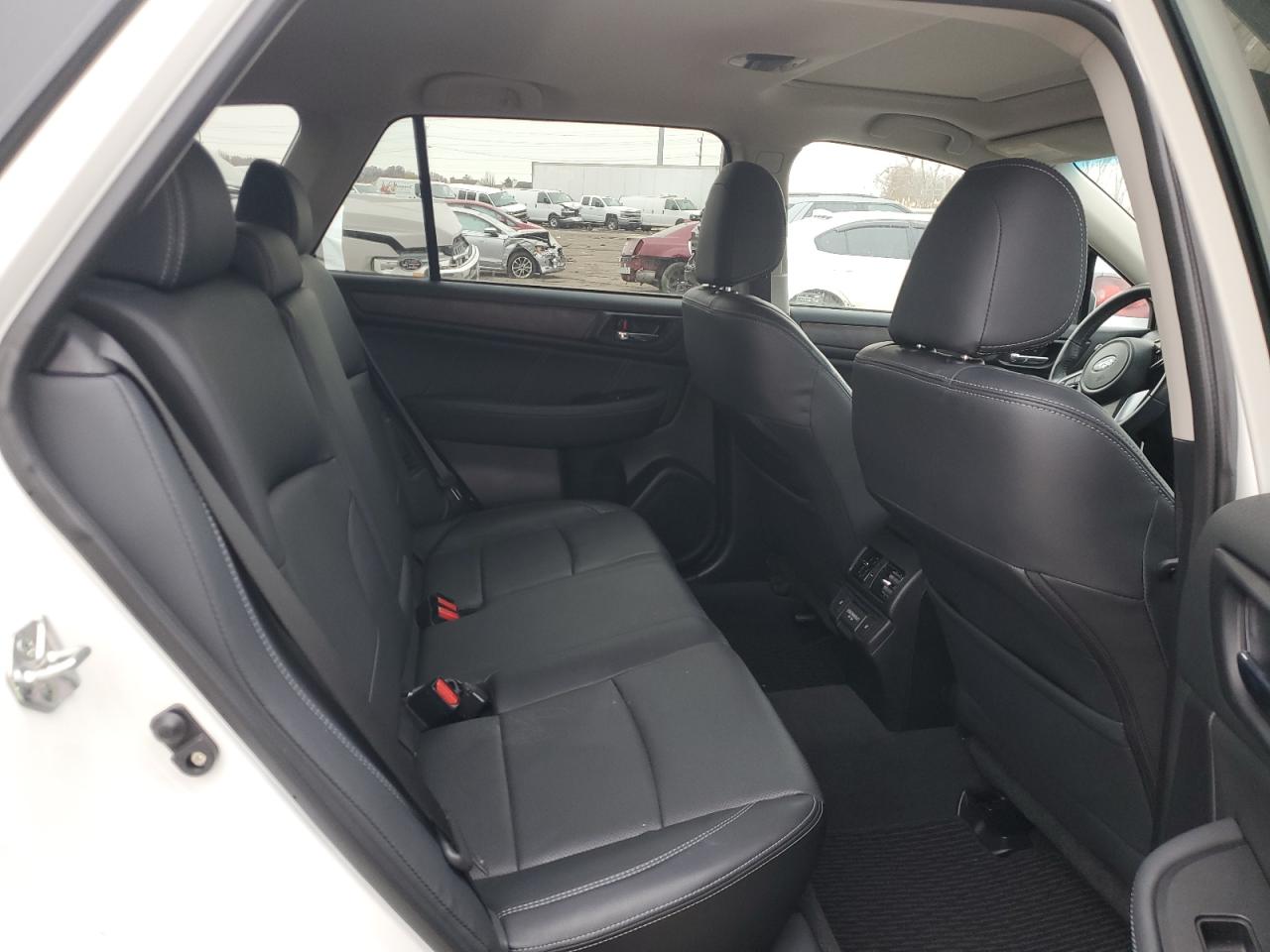 2018 Subaru Outback 2.5I Limited VIN: 4S4BSAKC6J3352270 Lot: 93521515