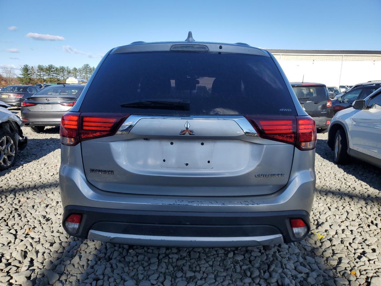 2018 Mitsubishi Outlander Se VIN: JA4AZ3A32JJ006389 Lot: 90761395
