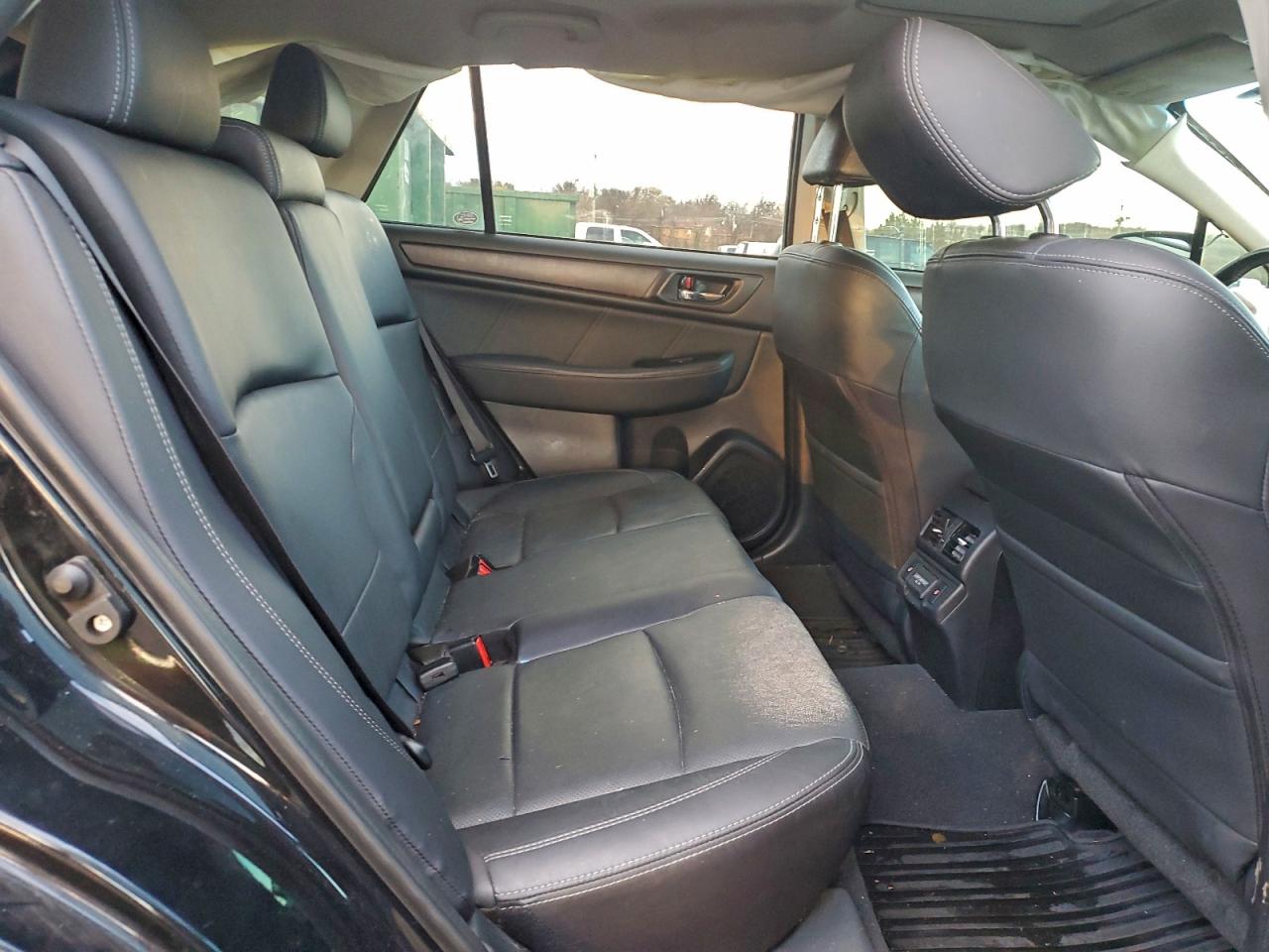 2018 Subaru Outback 2.5I Limited VIN: 4S4BSANC3J3235869 Lot: 94448195