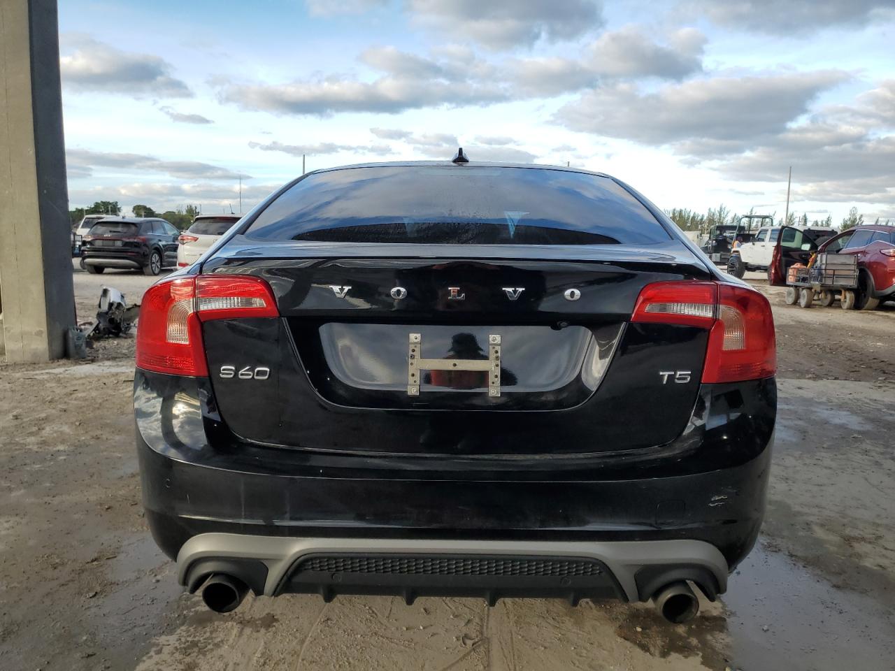 2018 Volvo S60 Dynamic VIN: YV126MFL3J2451391 Lot: 92295105