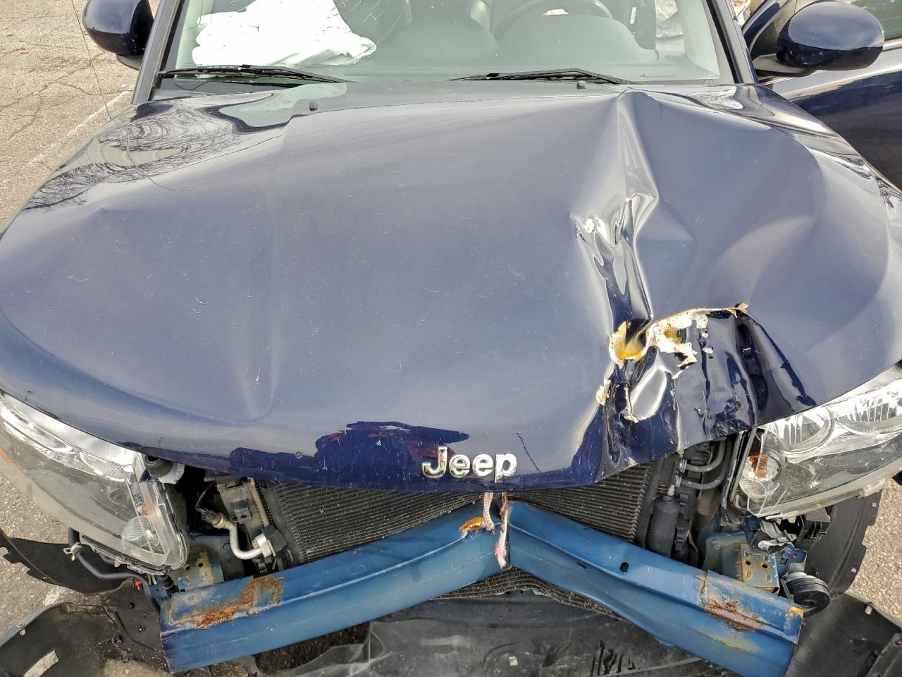 2017 Jeep Compass Latitude VIN: 1C4NJCEA3HD163235 Lot: 94297315