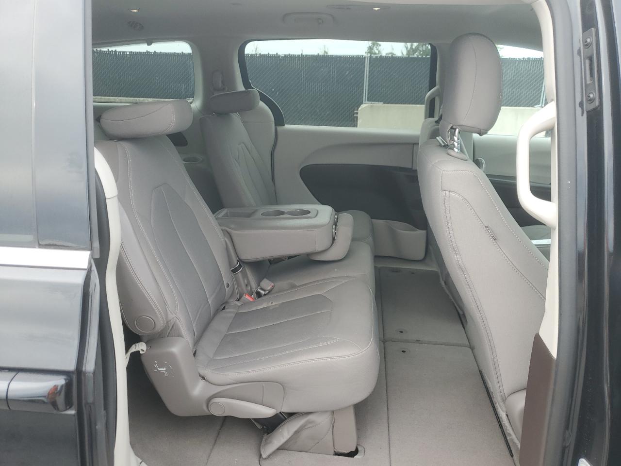 2017 Chrysler Pacifica Touring VIN: 2C4RC1DG3HR676777 Lot: 91246455