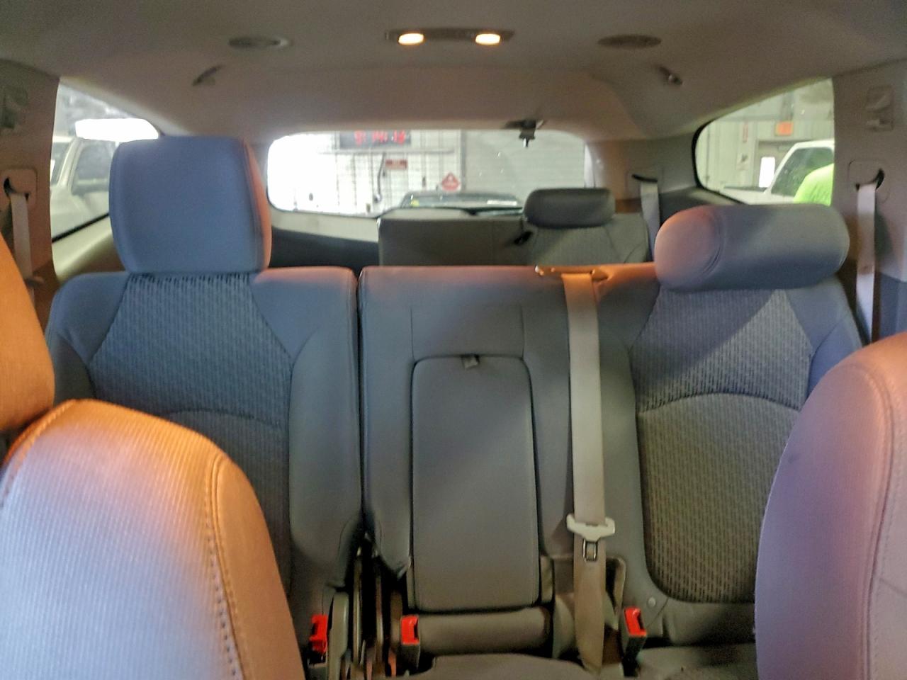 2011 Chevrolet Traverse Ls VIN: 1GNKRFED0BJ408645 Lot: 94033645