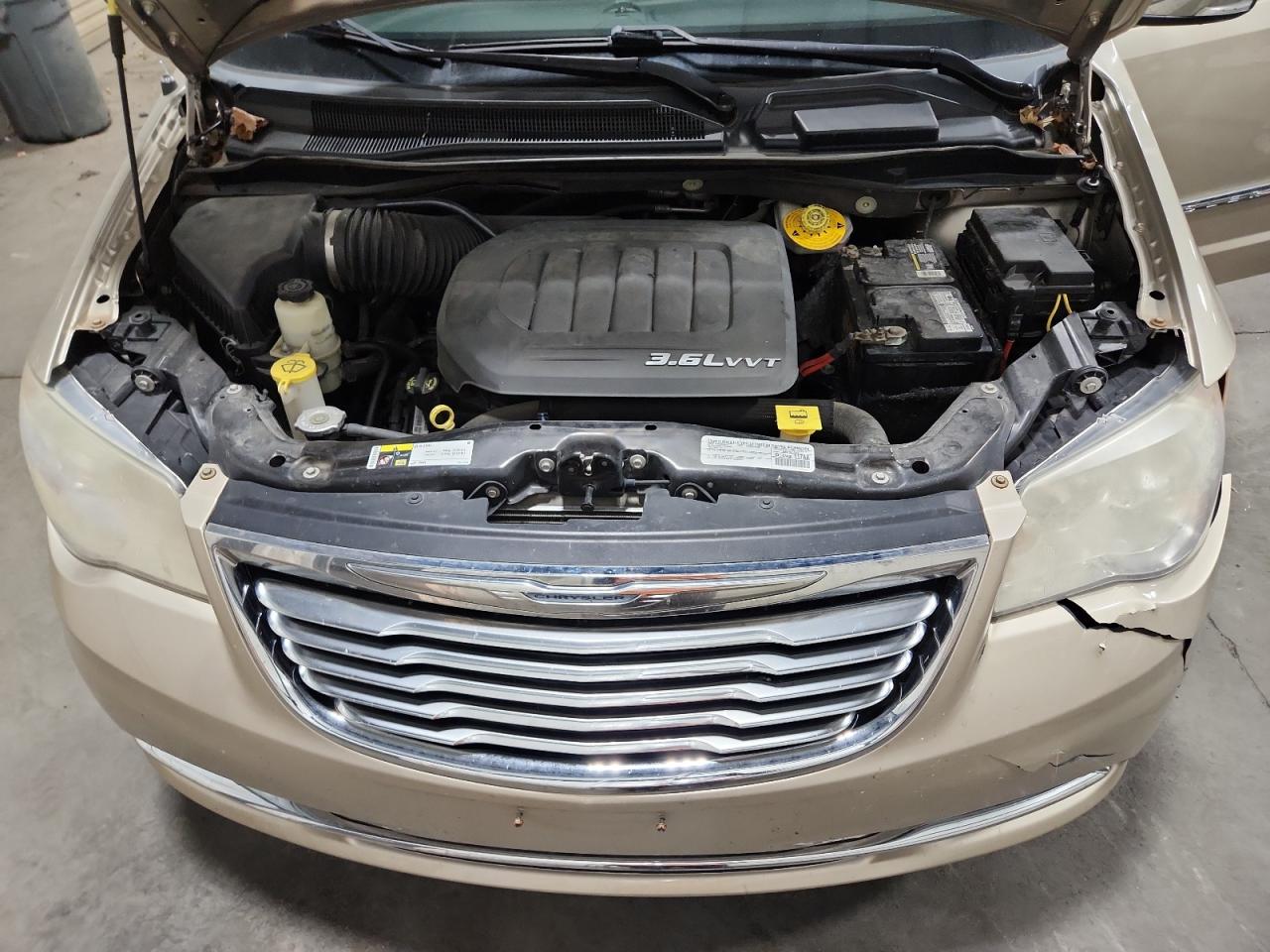 2015 Chrysler Town & Country Touring L VIN: 2C4RC1CG2FR507008 Lot: 92587335