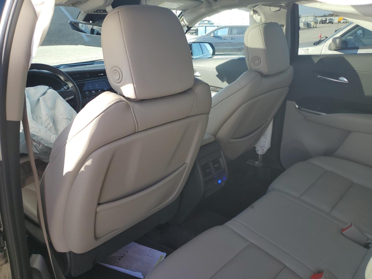 2023 Cadillac Xt4 Premium Luxury VIN: 1GYFZCR4XPF158841 Lot: 90874845