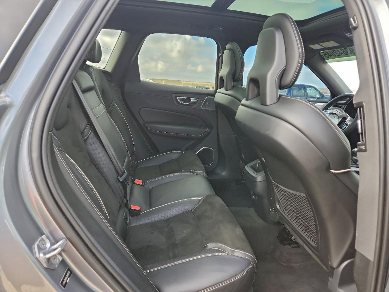 2018 Volvo Xc60 T6 R-Design VIN: LYVA22RM6JB100916 Lot: 93842045