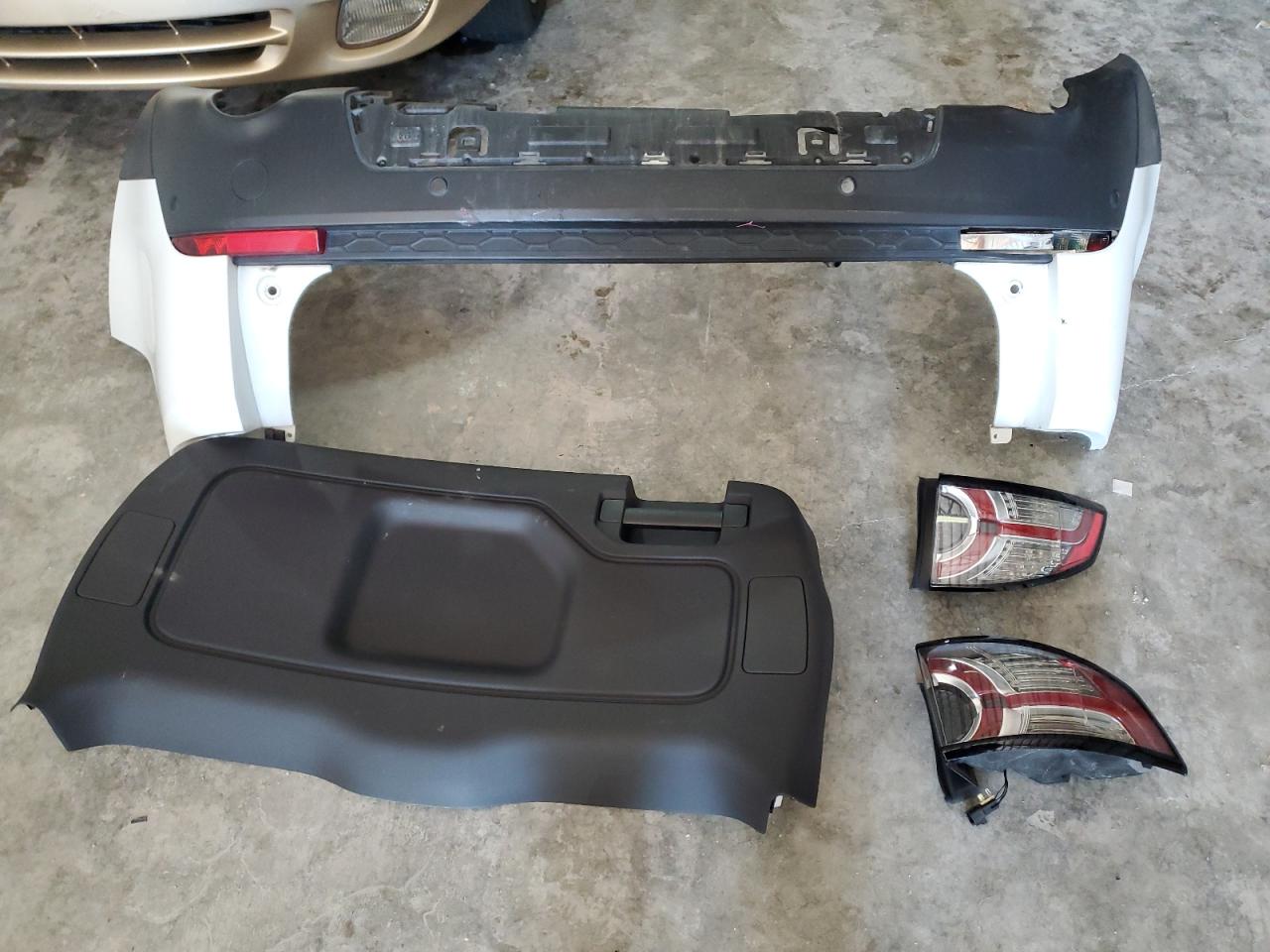 2016 Land Rover Discovery Sport Hse VIN: SALCR2BG4GH545759 Lot: 91890255