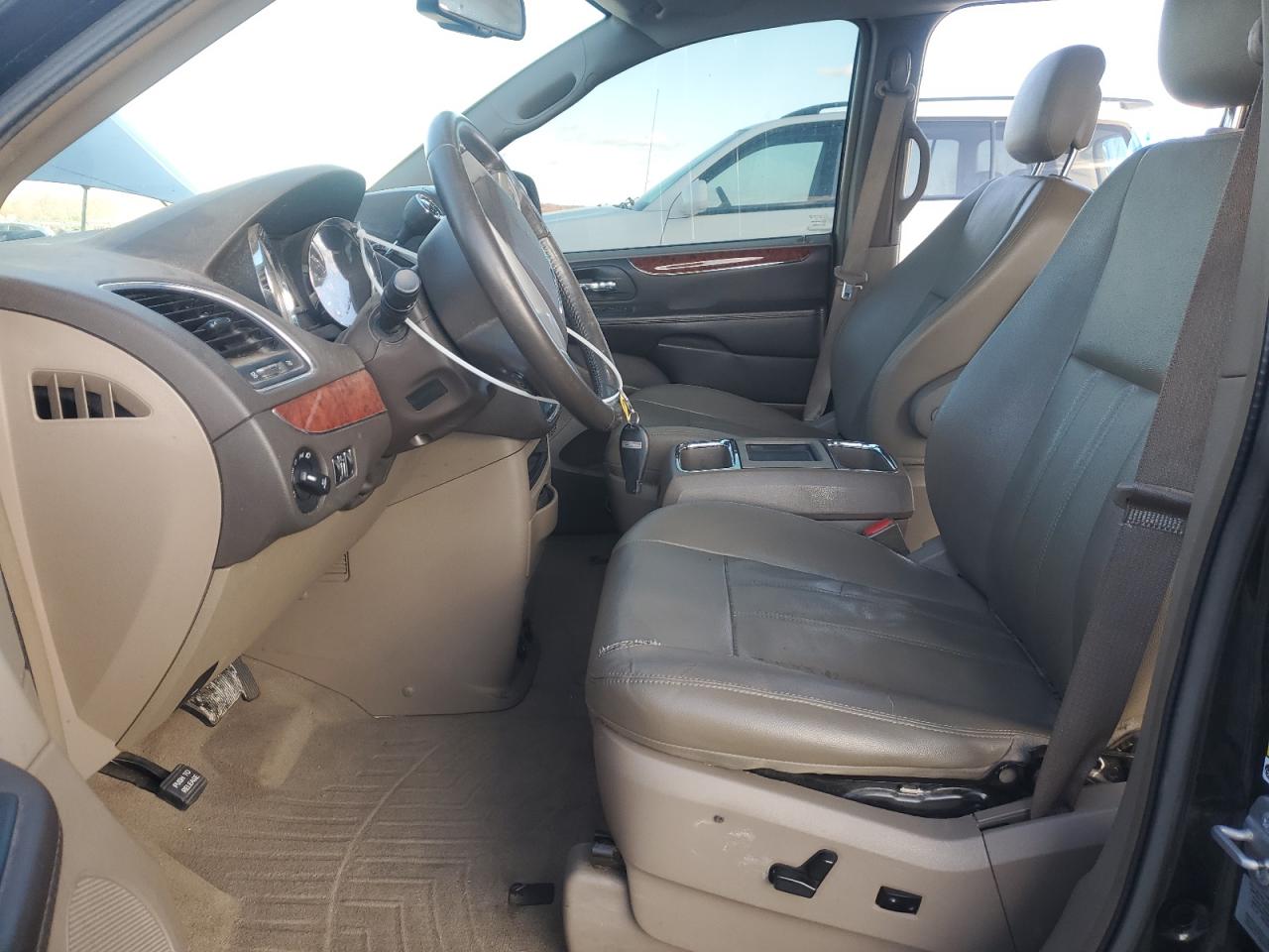 2015 Chrysler Town & Country Touring VIN: 2C4RC1BG9FR751787 Lot: 91832755