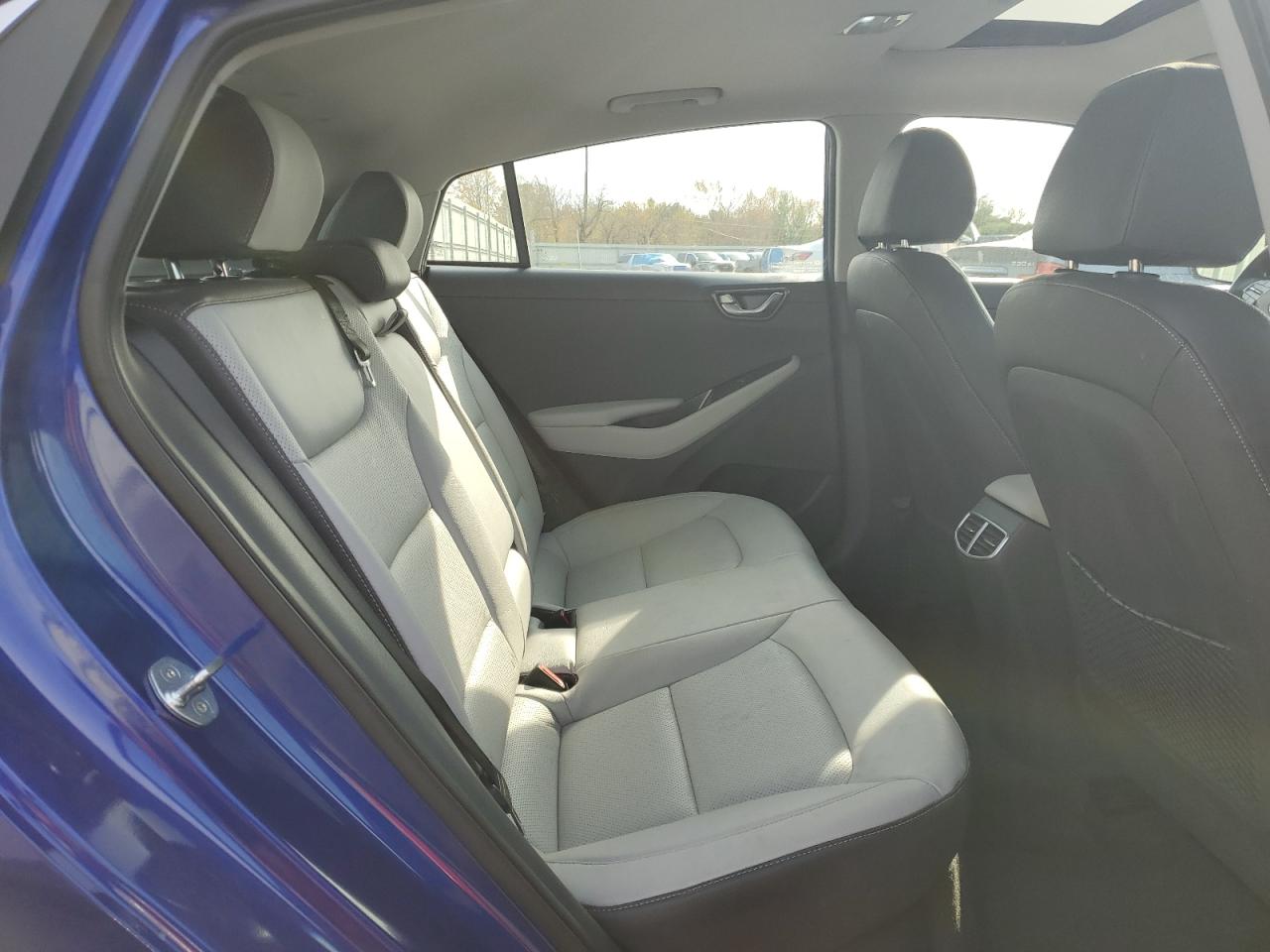 2021 Hyundai Ioniq Limited VIN: KMHCX5LD1MU260423 Lot: 92108995