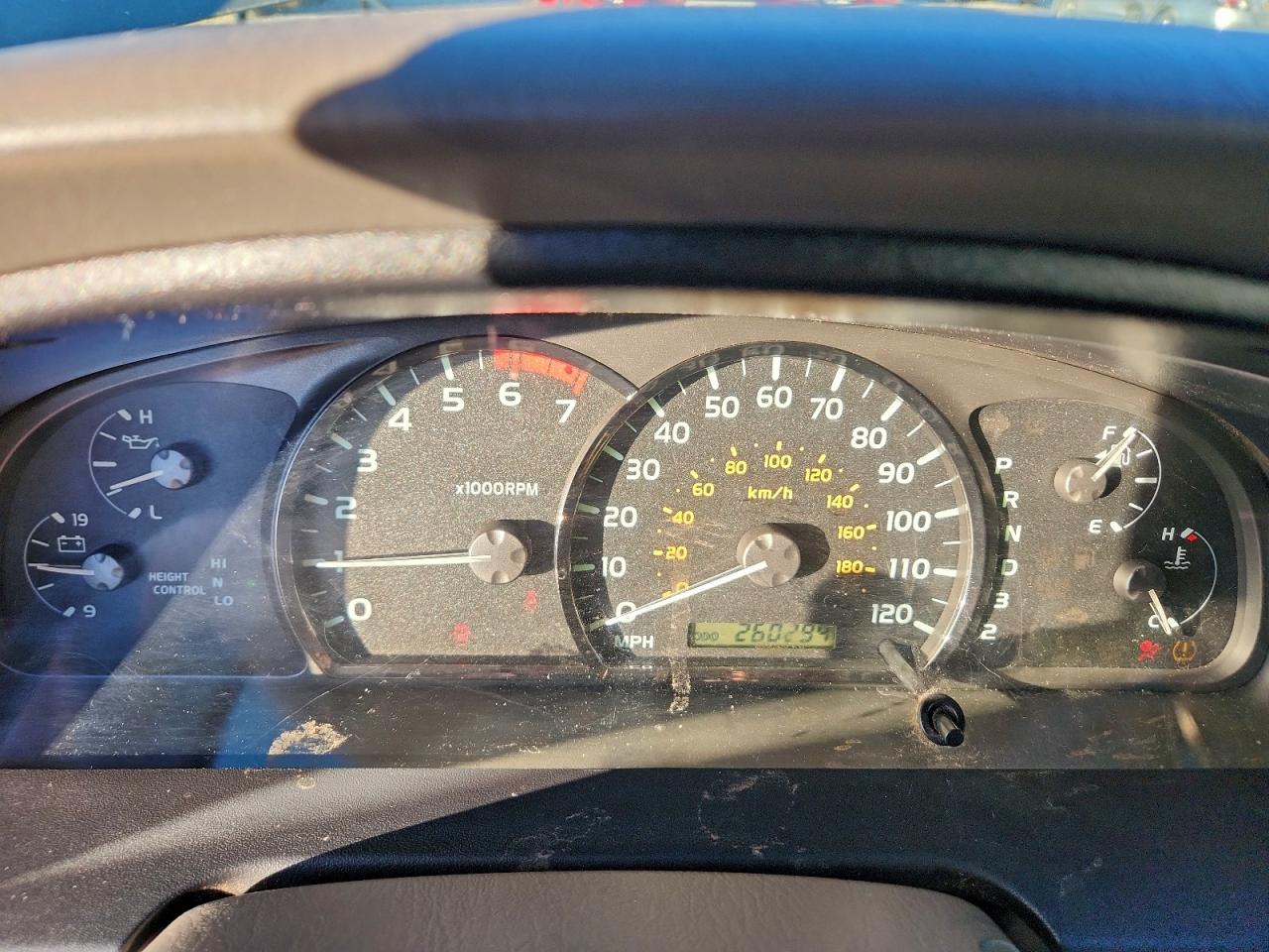 2005 Toyota Sequoia Sr5 VIN: 5TDBT44A85S235096 Lot: 93352755