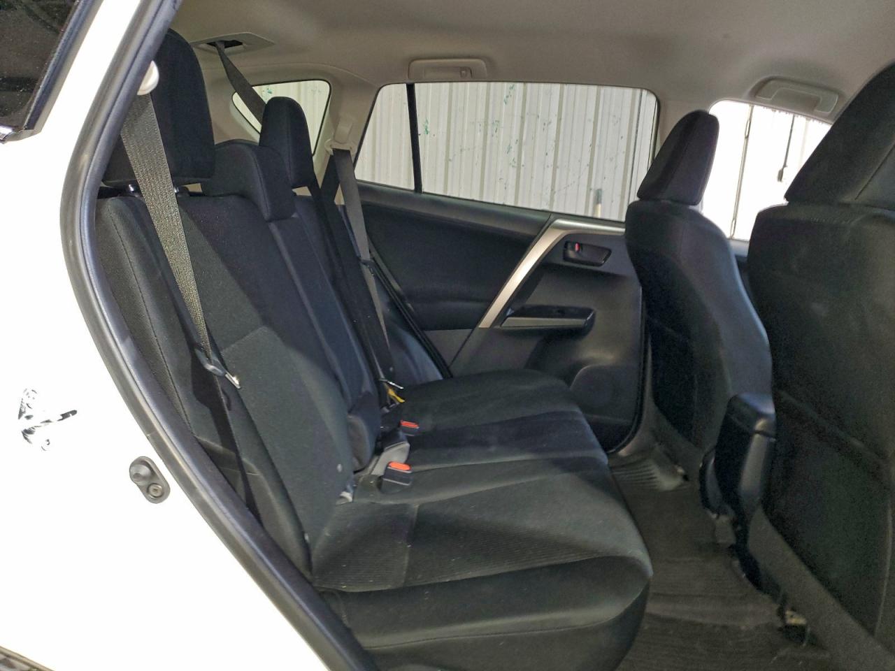 2017 Toyota Rav4 Le VIN: JTMBFREV6HJ123680 Lot: 93916705