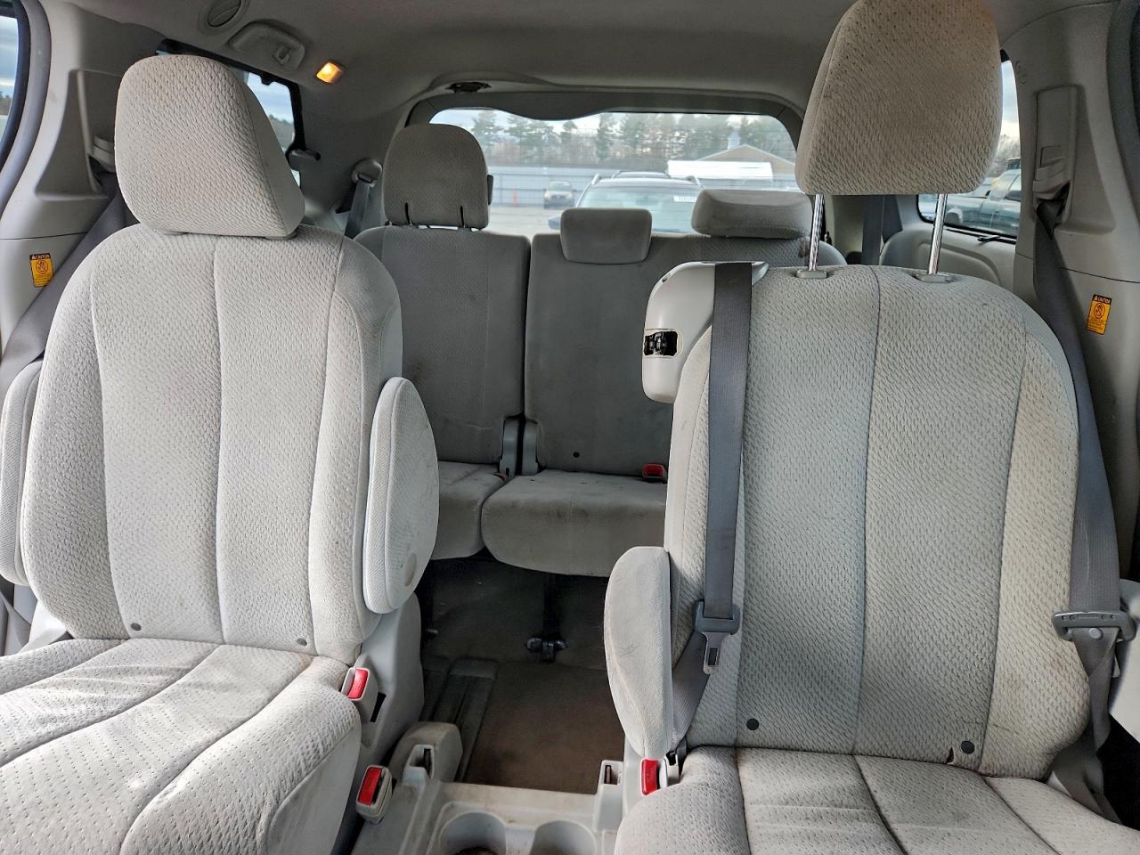 2011 Toyota Sienna Le VIN: 5TDKK3DC0BS142017 Lot: 93746855