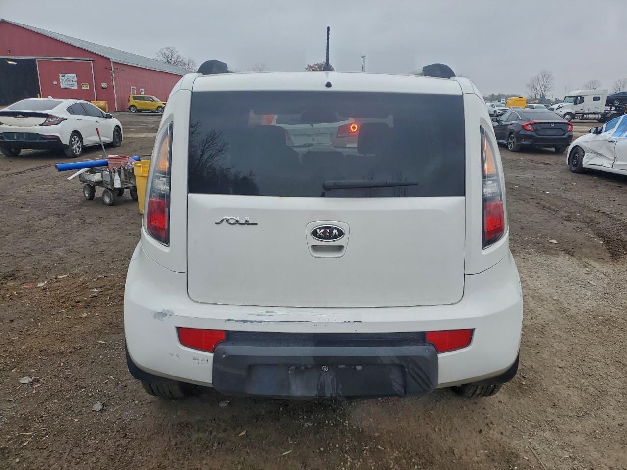 2011 Kia Soul + VIN: KNDJT2A22B7317621 Lot: 92887975
