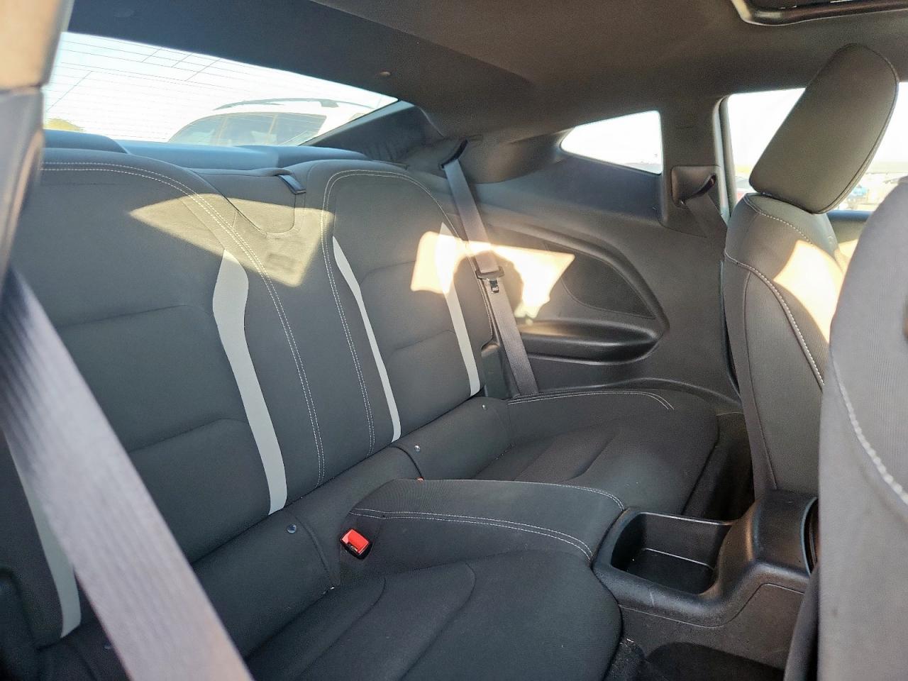 2018 Chevrolet Camaro Lt VIN: 1G1FB1RS6J0128414 Lot: 93191405