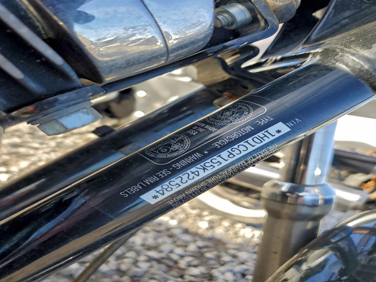 2005 Harley-Davidson Xl1200 C VIN: 1HD1CGP155K422584 Lot: 94166485