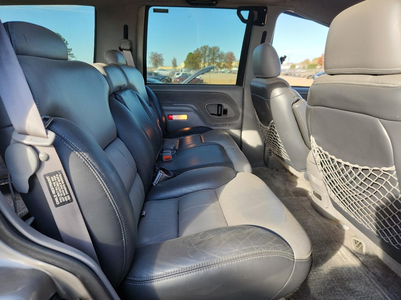 2000 Chevrolet Tahoe K1500 VIN: 1GNEK13R9YR163017 Lot: 93555055