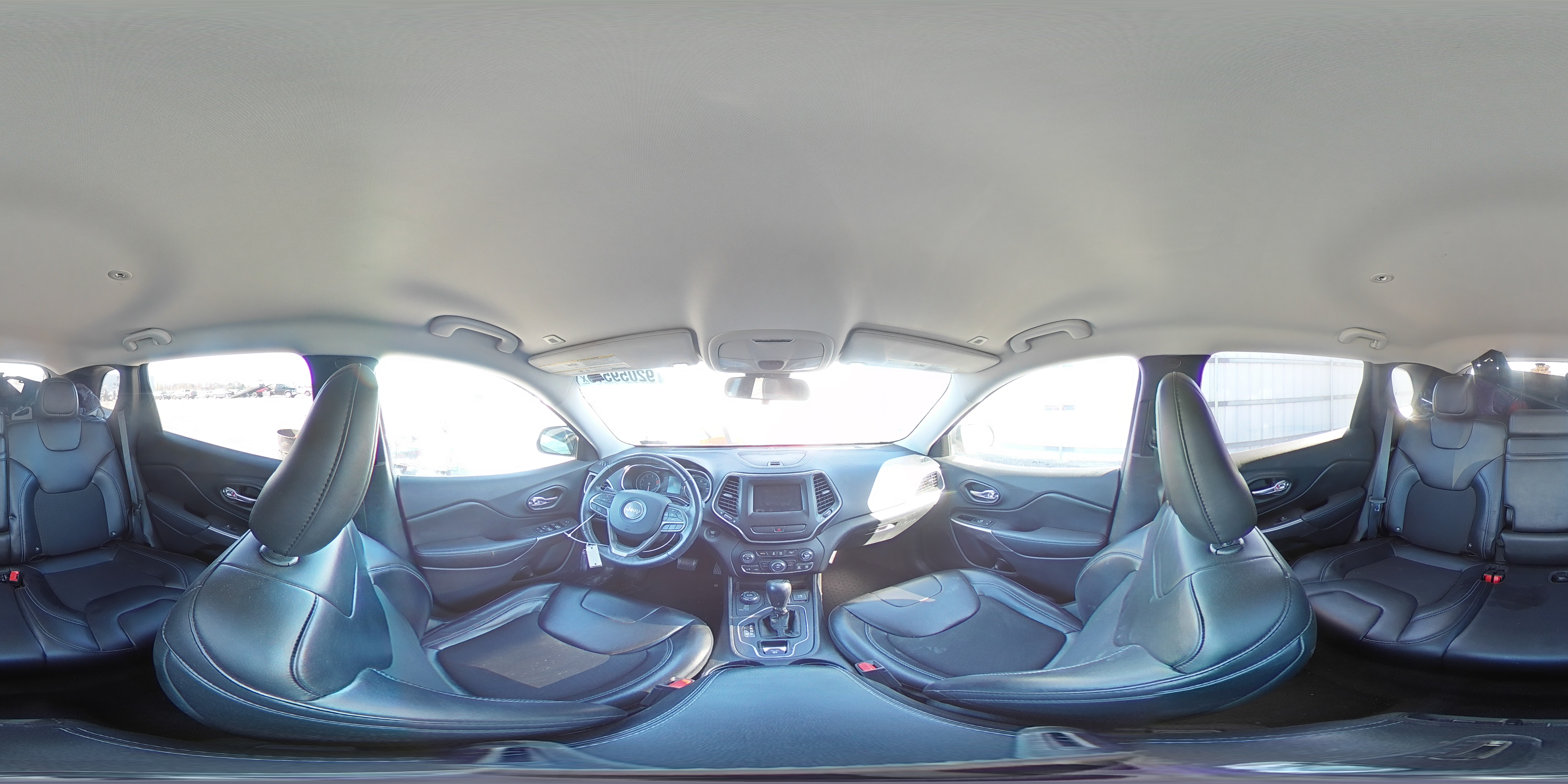 2019 Jeep Cherokee Latitude Plus VIN: 1C4PJMLB6KD211747 Lot: 92059515