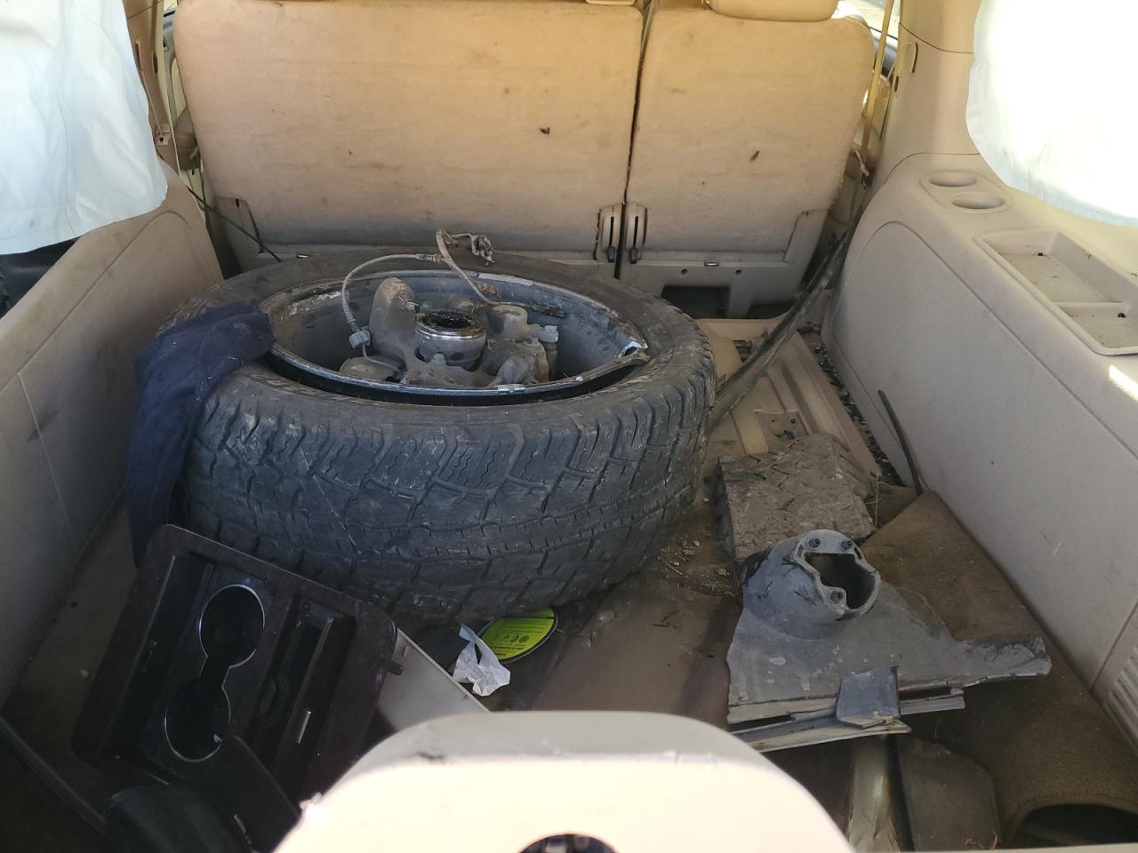 2012 GMC Yukon Xl Denali VIN: 1GKS2MEFXCR210858 Lot: 92236765