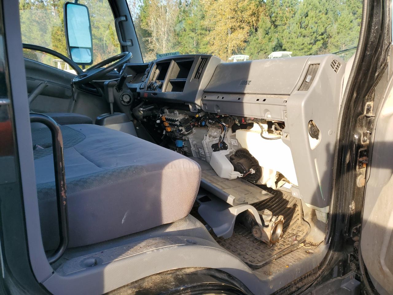 2015 Isuzu Npr Hd Flatbed Truck VIN: 54DC4W1B5FS802380 Lot: 90488095