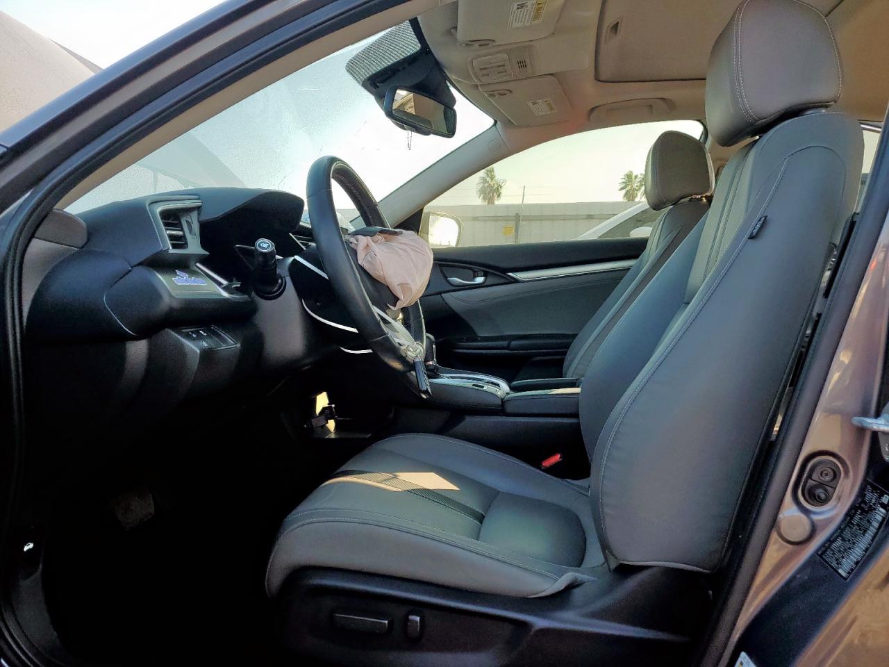 2018 Honda Civic Touring VIN: JHMFC1F99JX023037 Lot: 93339175