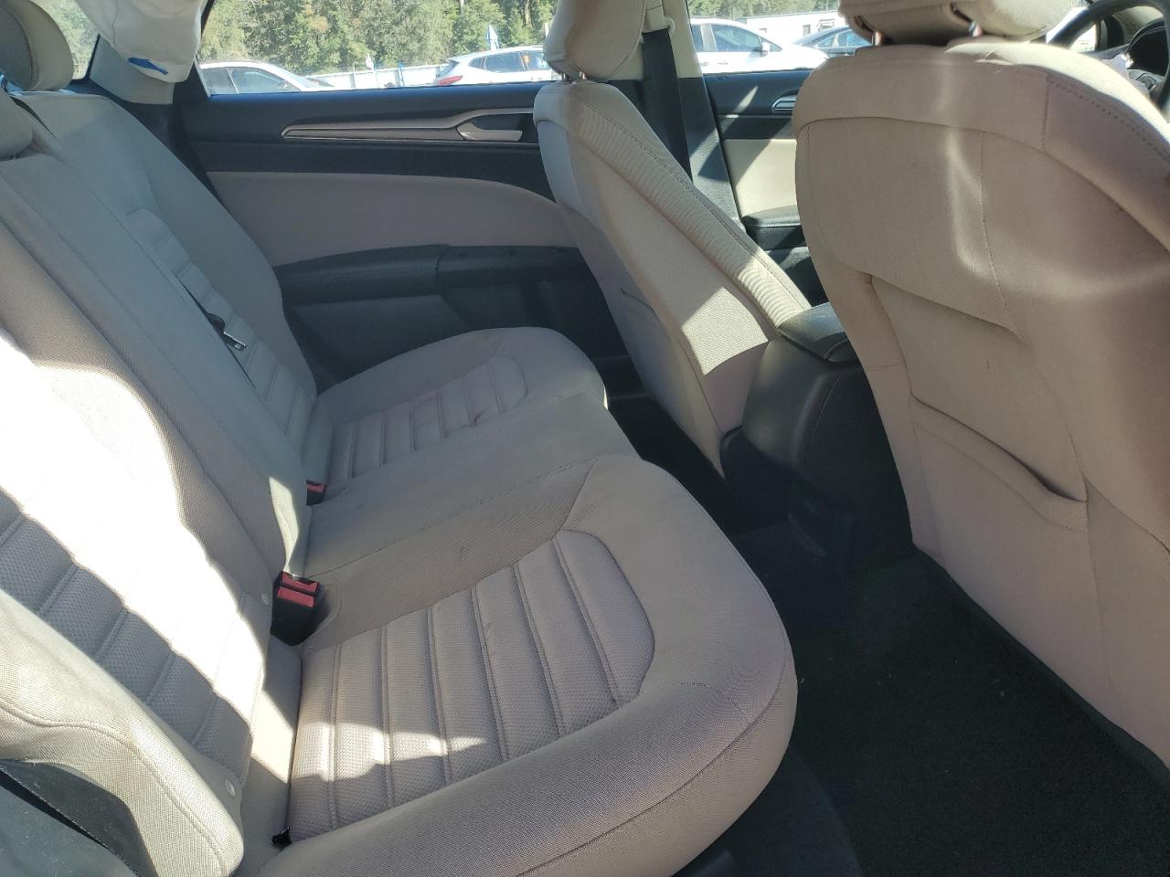 2017 Ford Fusion S VIN: 3FA6P0G7XHR148280 Lot: 92695955