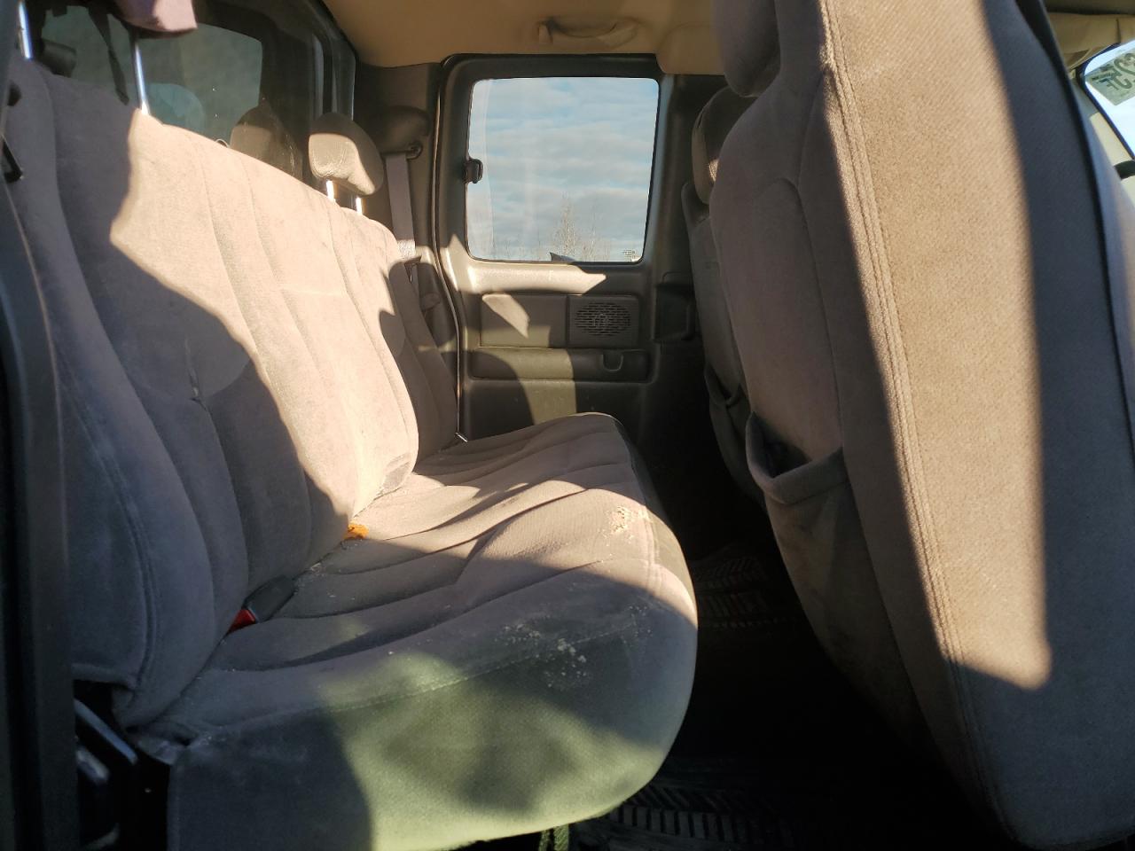 2004 GMC New Sierra C1500 VIN: 1GTEC19T14E350939 Lot: 92828625