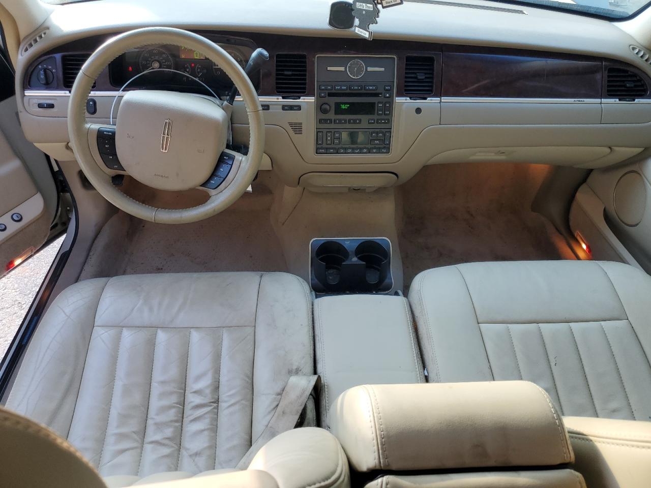 2006 Lincoln Town Car Signature VIN: 1LNHM81V46Y645207 Lot: 92916765