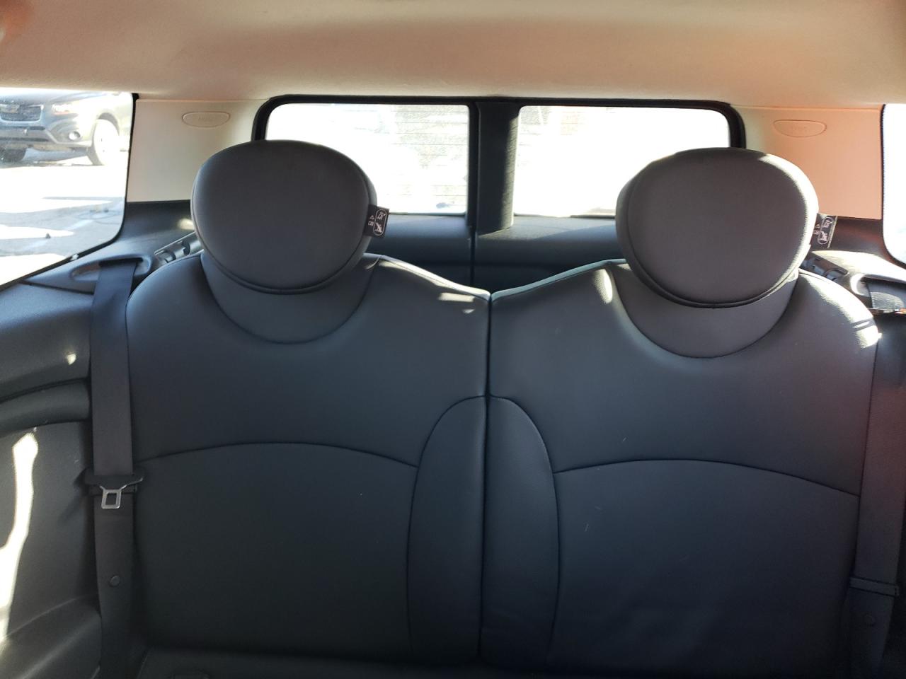 2011 Mini Cooper Clubman VIN: WMWZF3C59BTX82330 Lot: 92628375