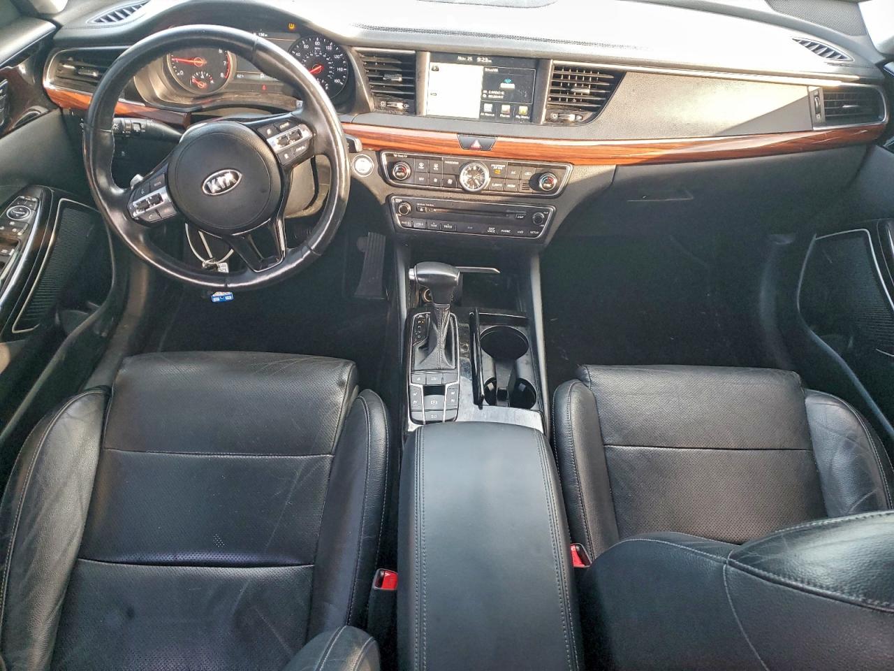 2017 Kia Cadenza Premium VIN: KNALC4J17H5067984 Lot: 94315975